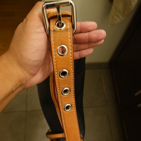 Dooney & Bourke Black Pebble Leather Shoulder Bag - Picture 7 of 8